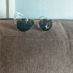 Brand NEW Ray-Ban Aviator!